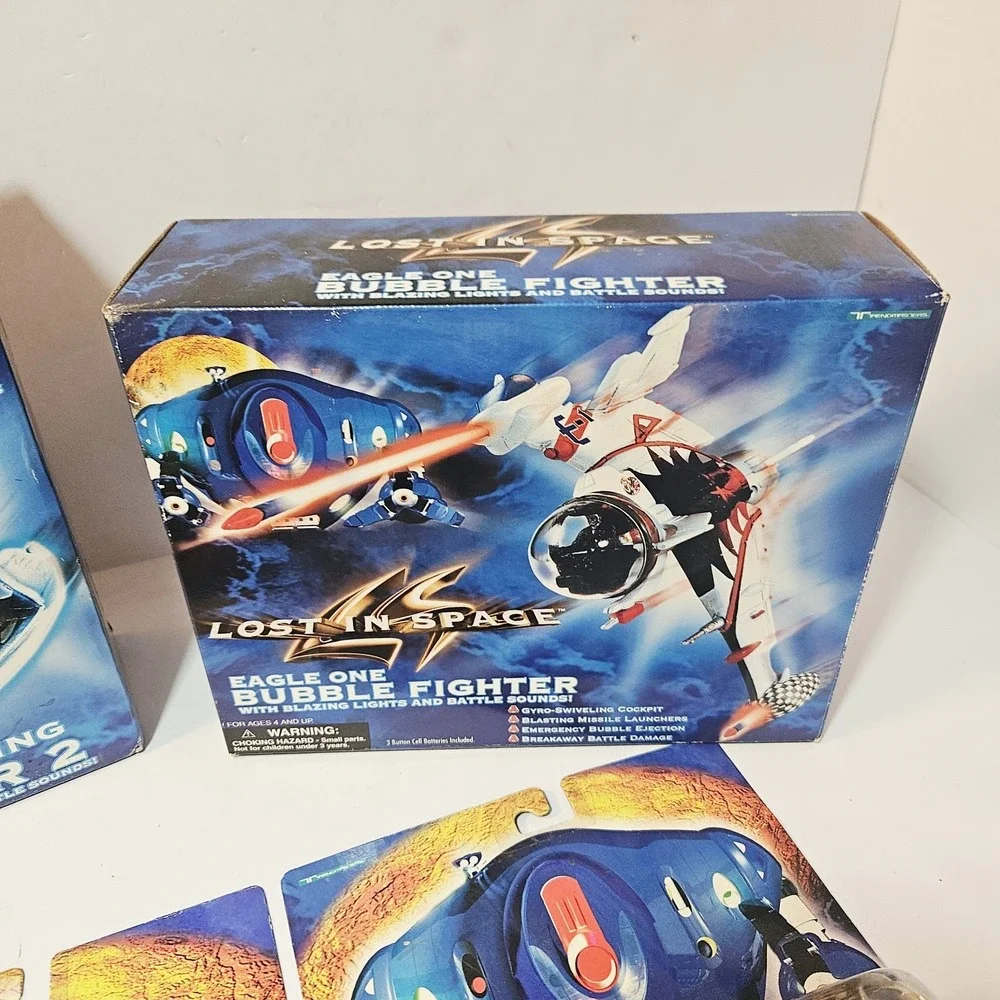 Lost In Space Movie Deluxe Jupiter 2 Trendmasters, Bubble Fighter And Figures